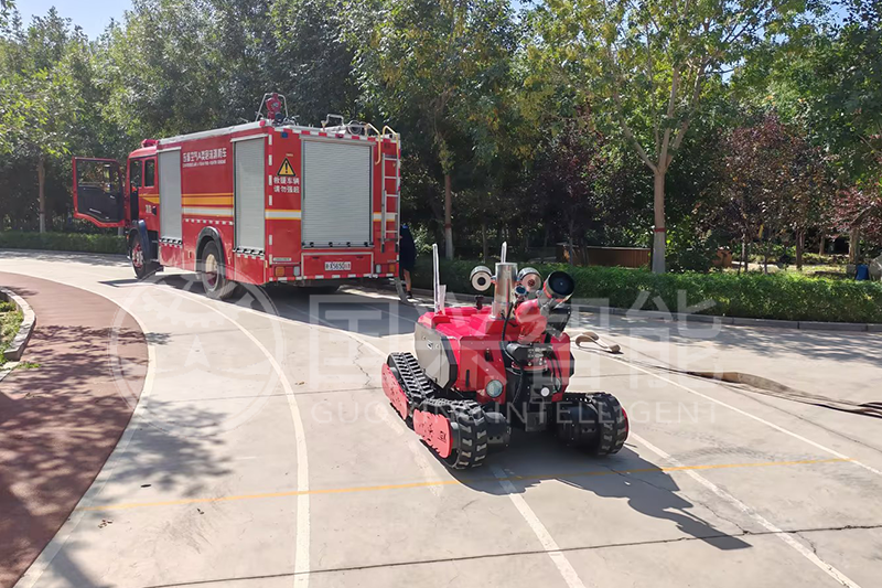 吐魯番某消防救援隊電動四驅機器人驗收通過